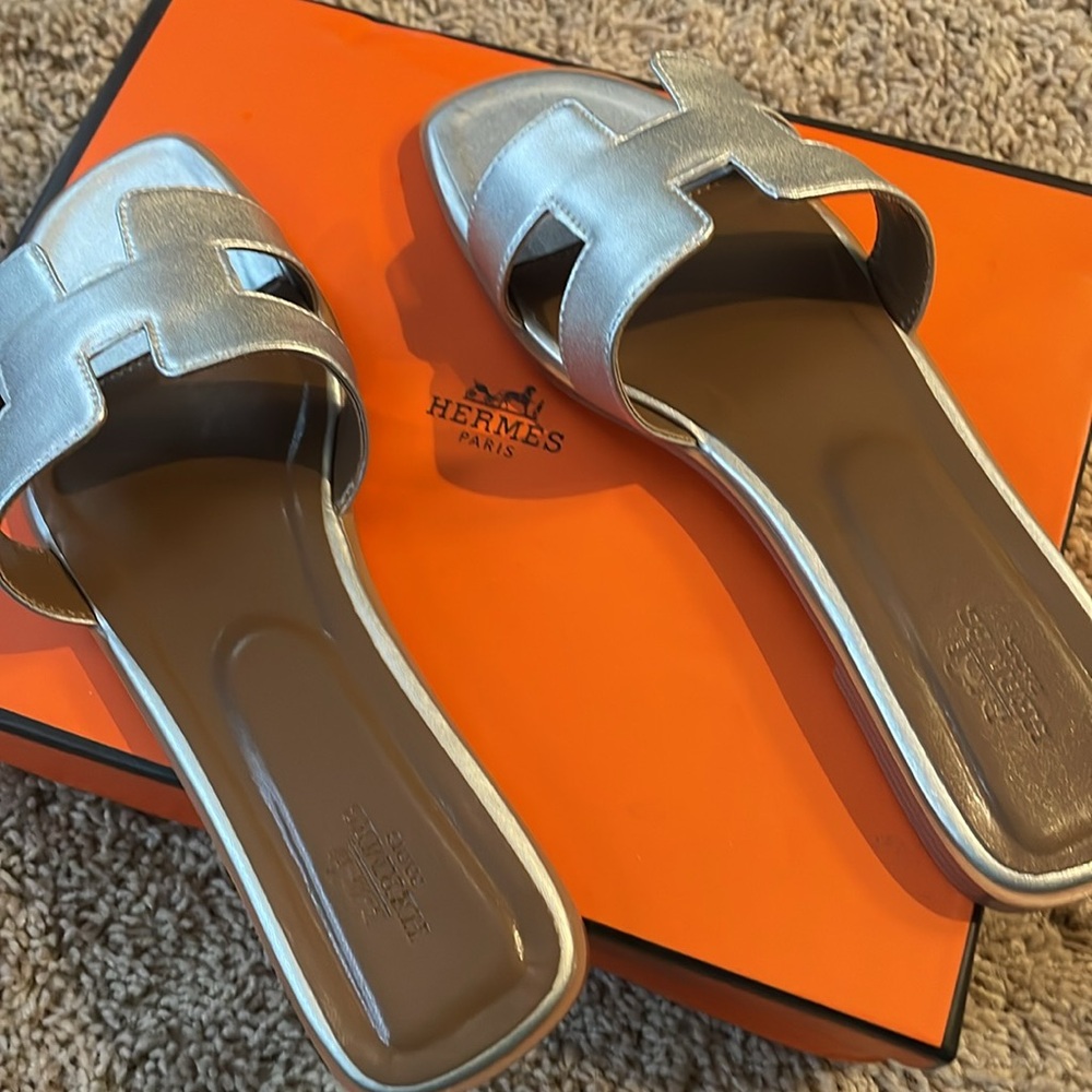 Hermes Oran Silver sandals- new